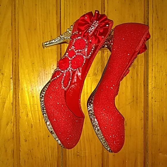Sparkly Red and Silver Heels w/ Red Roses - Picture 2 of 4